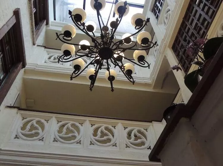 Hotelli Apartamenty Molus