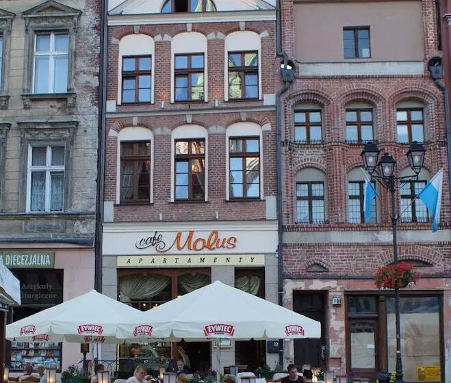 Hotelli Apartamenty Molus