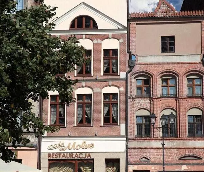 Hotelli Apartamenty Molus