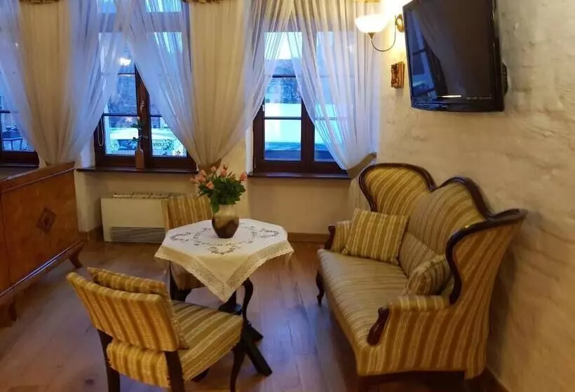 Hotelli Apartamenty Molus