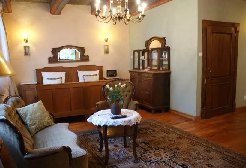 Hotelli Apartamenty Molus