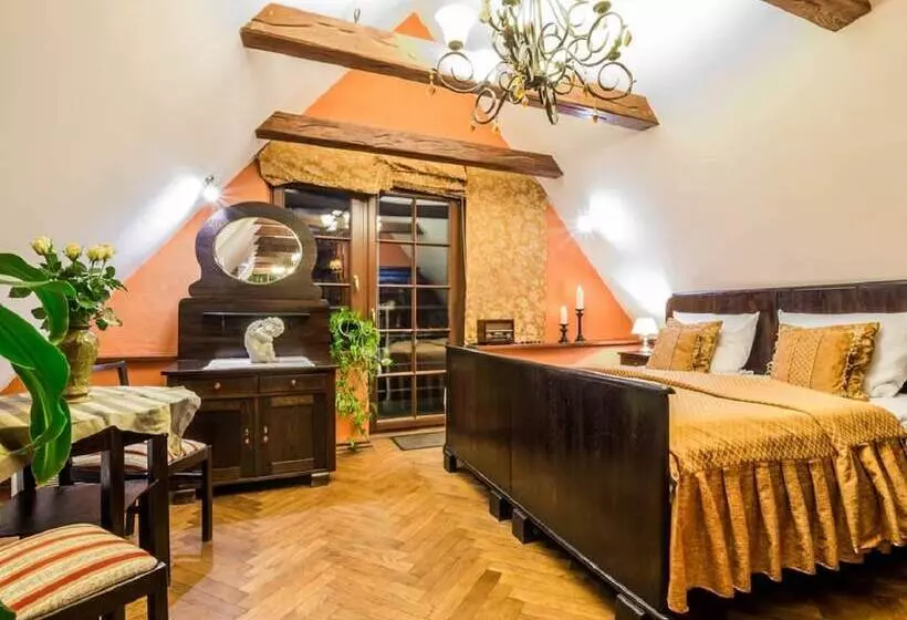 Hotelli Apartamenty Molus