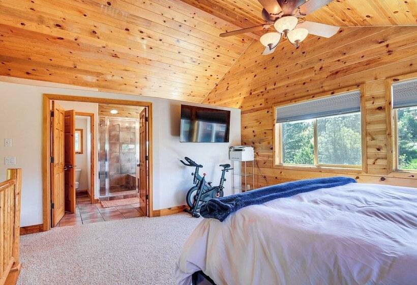 Alton Cabin W/ Wraparound Deck, Forest Views