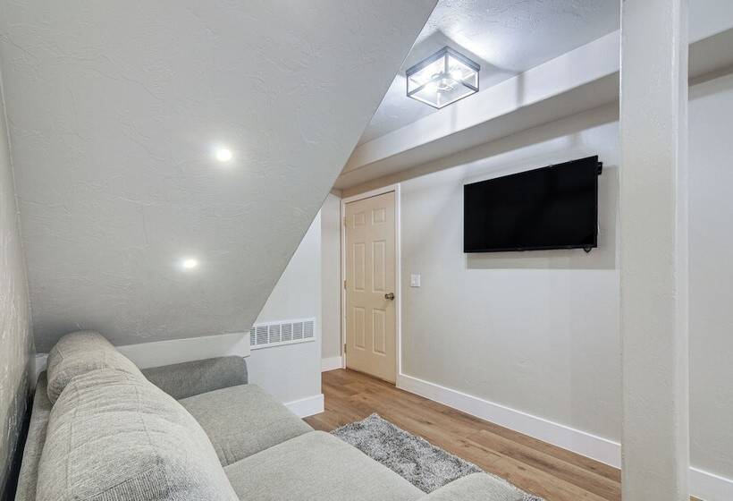 Alton Cabin W/ Wraparound Deck, Forest Views