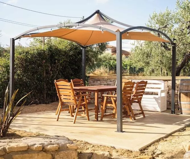 Aamiaismajoitus (B&B) Borgo Del Marchese