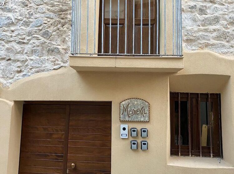 مبيت وإفطار Casa Vacanza Medieval