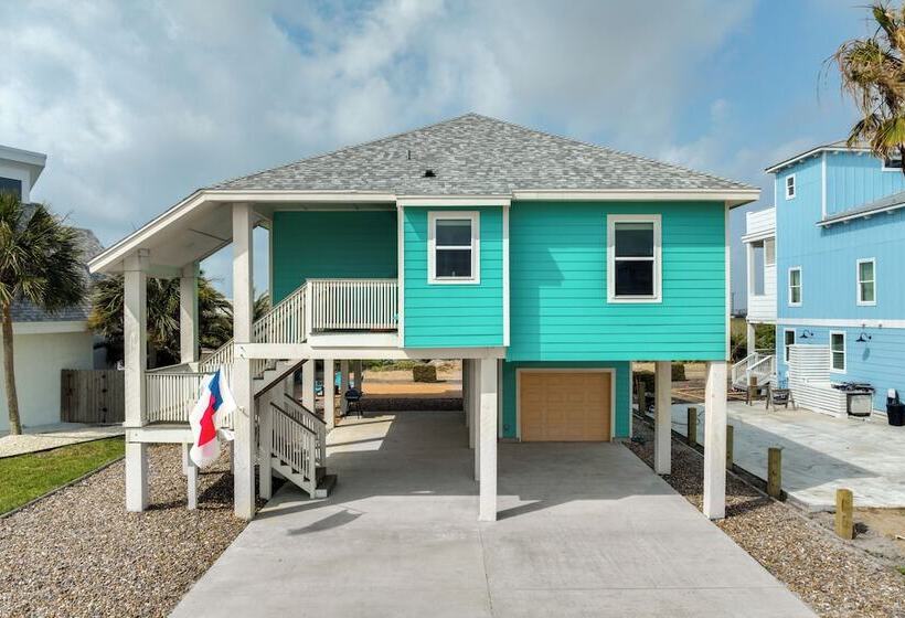 1 Mi To Beach Access: Coastal Port Aransas Home