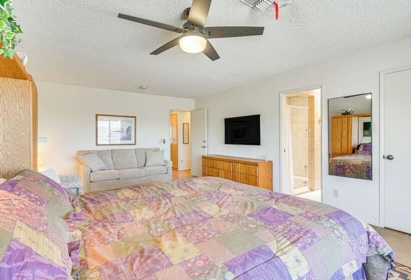 Bullhead City Home W/ Views, Close To Lake Mohave!