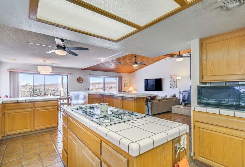 Bullhead City Home W/ Views, Close To Lake Mohave!