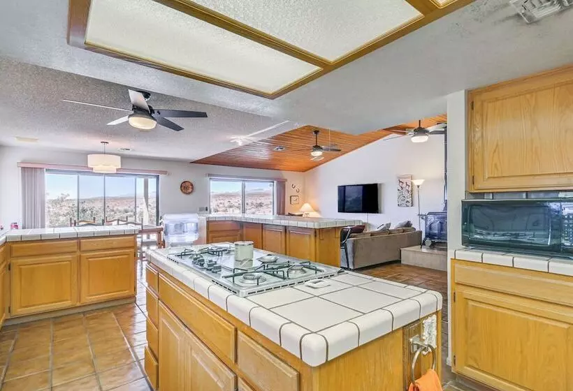 Bullhead City Home W/ Views, Close To Lake Mohave!