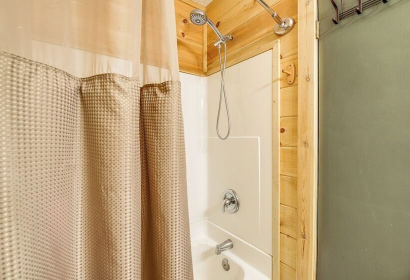 Cabin W/ Private Hot Tub ~ 7 Mi To Pigeon Forge!