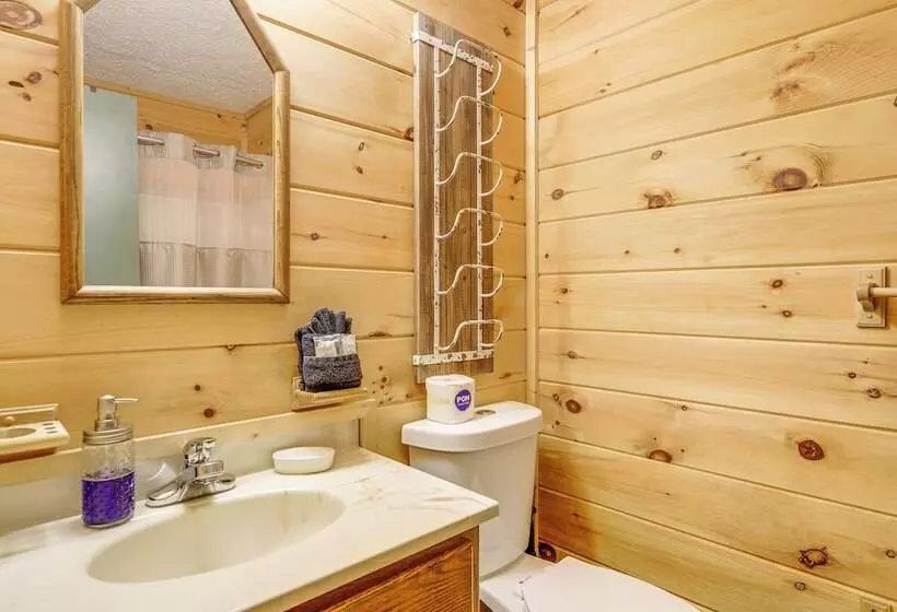 Cabin W/ Private Hot Tub ~ 7 Mi To Pigeon Forge!