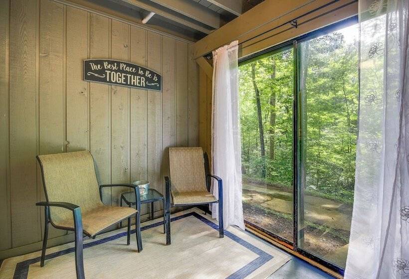 Cabin W/ Private Hot Tub ~ 7 Mi To Pigeon Forge!