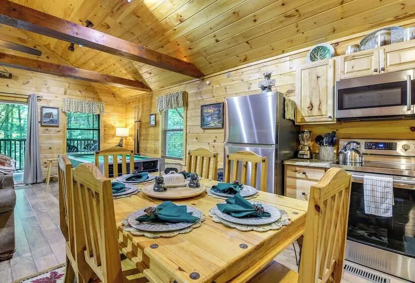 Cabin W/ Private Hot Tub ~ 7 Mi To Pigeon Forge!