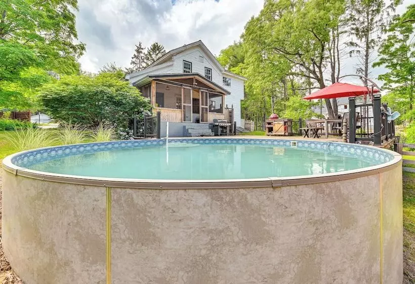 Charming Ballston Spa Home W/ Sauna & Private Pool