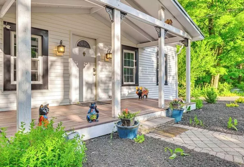 Charming Ballston Spa Home W/ Sauna & Private Pool