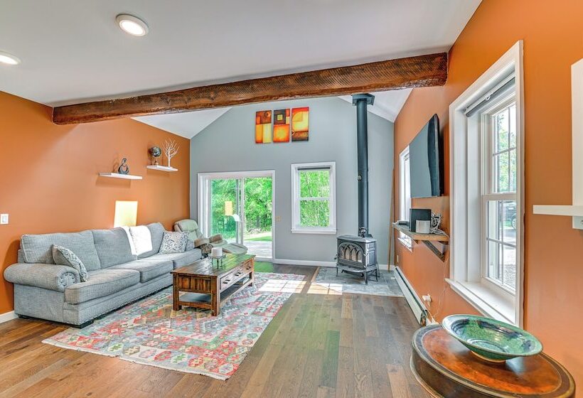 Charming Ballston Spa Home W/ Sauna & Private Pool