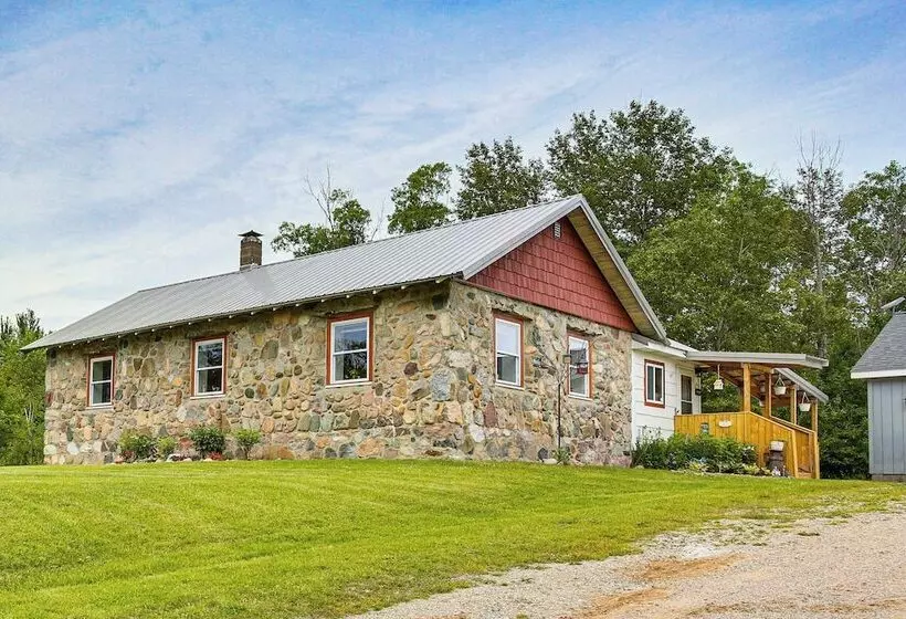 Charming Stone Cottage In Marion W/ Fire Pit!