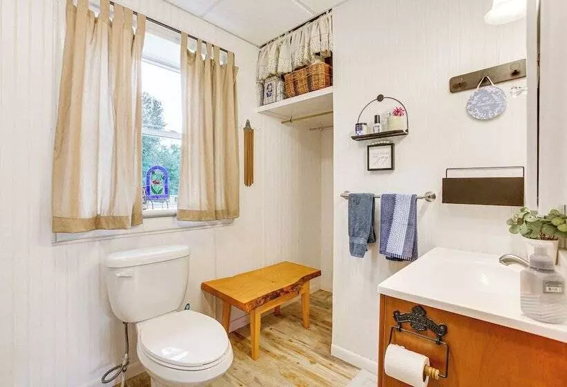 Charming Stone Cottage In Marion W/ Fire Pit!