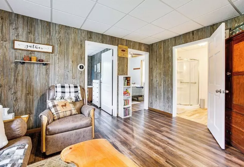 Charming Stone Cottage In Marion W/ Fire Pit!