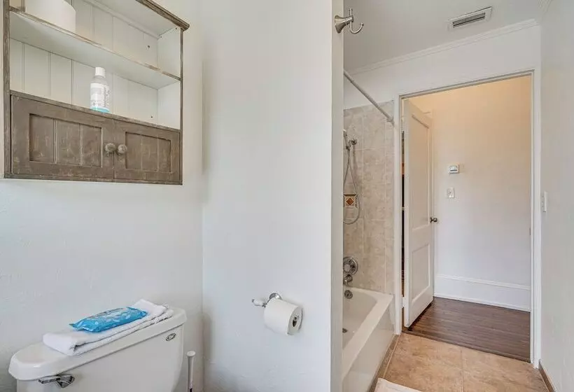 Convenient Punta Gorda Home W/ Patio: Fish & Golf!