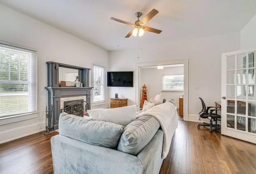 Convenient Punta Gorda Home W/ Patio: Fish & Golf!