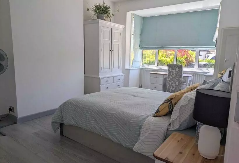 Cozy Cottage Stay   Modern, Cozy, Close To London