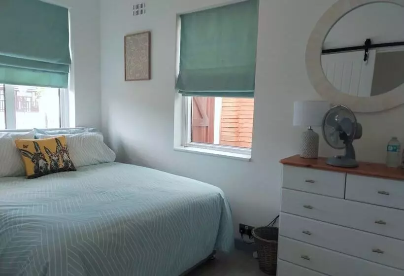 Cozy Cottage Stay   Modern, Cozy, Close To London