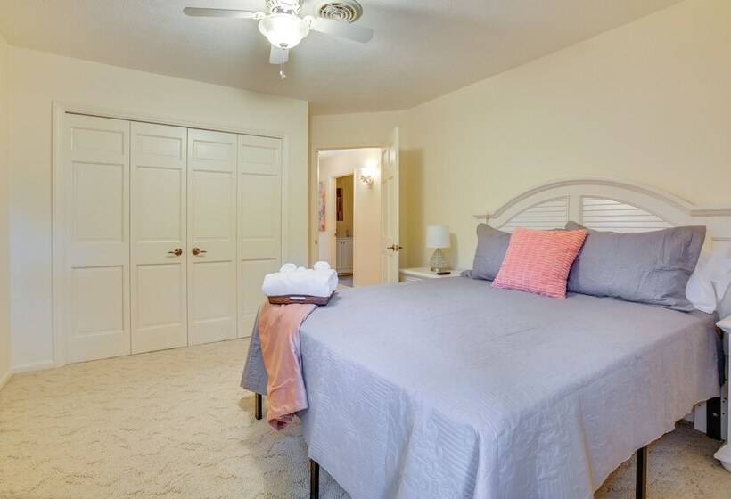 Family Friendly Cadillac Home W/ Golf Course Views