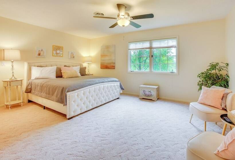 Family Friendly Cadillac Home W/ Golf Course Views