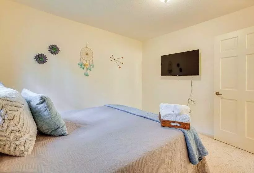 Family Friendly Cadillac Home W/ Golf Course Views