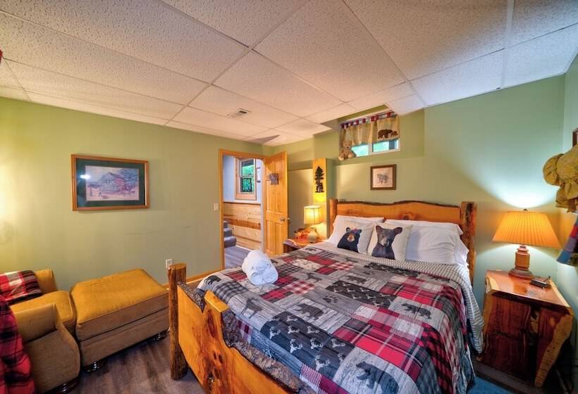 Mountain Community Home In Ellijay! Games, Private Hot Tub And Sunsets!