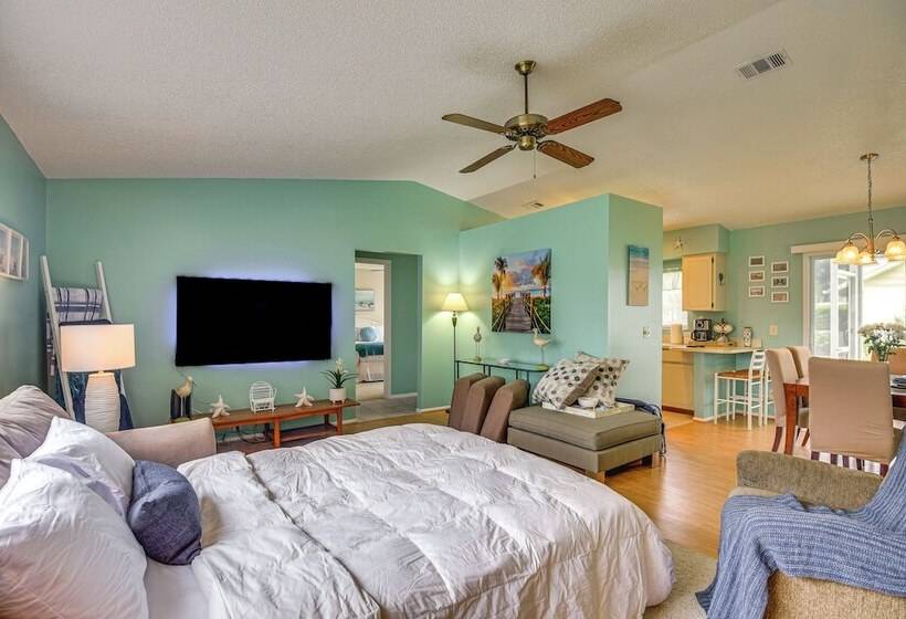 Home Near Daytona Speedway, Dining + Beaches!