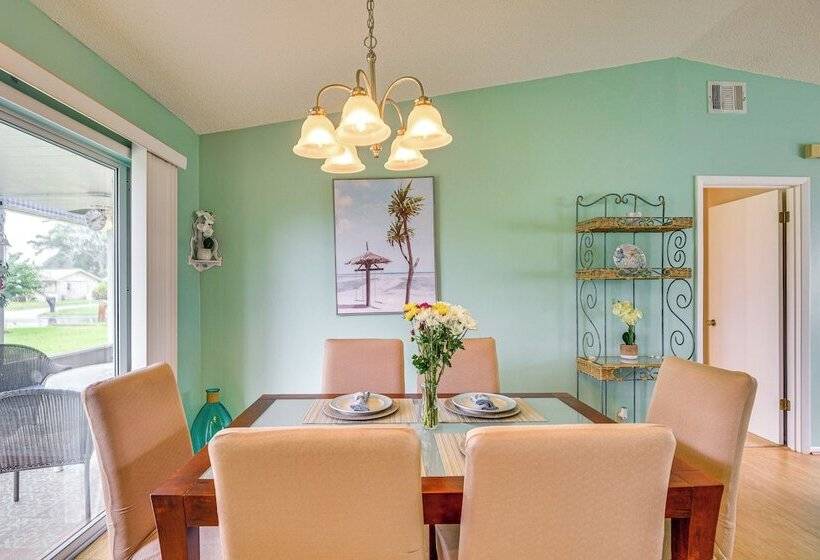 Home Near Daytona Speedway, Dining + Beaches!