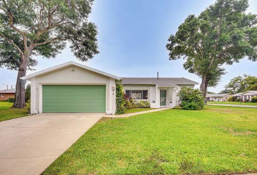 Home Near Daytona Speedway, Dining + Beaches!