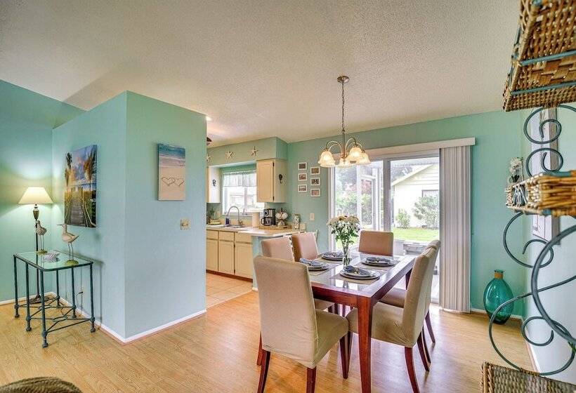 Home Near Daytona Speedway, Dining + Beaches!