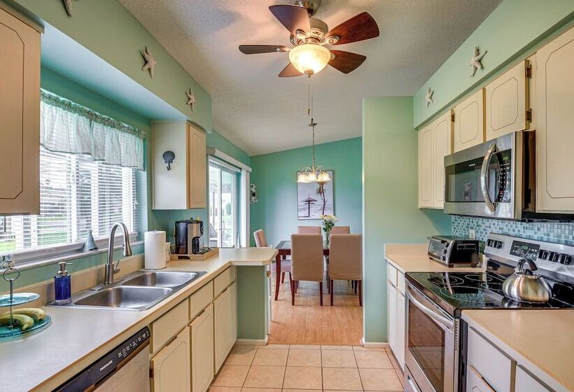 Home Near Daytona Speedway, Dining + Beaches!