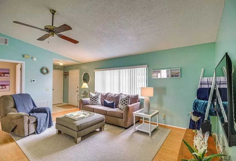 Home Near Daytona Speedway, Dining + Beaches!