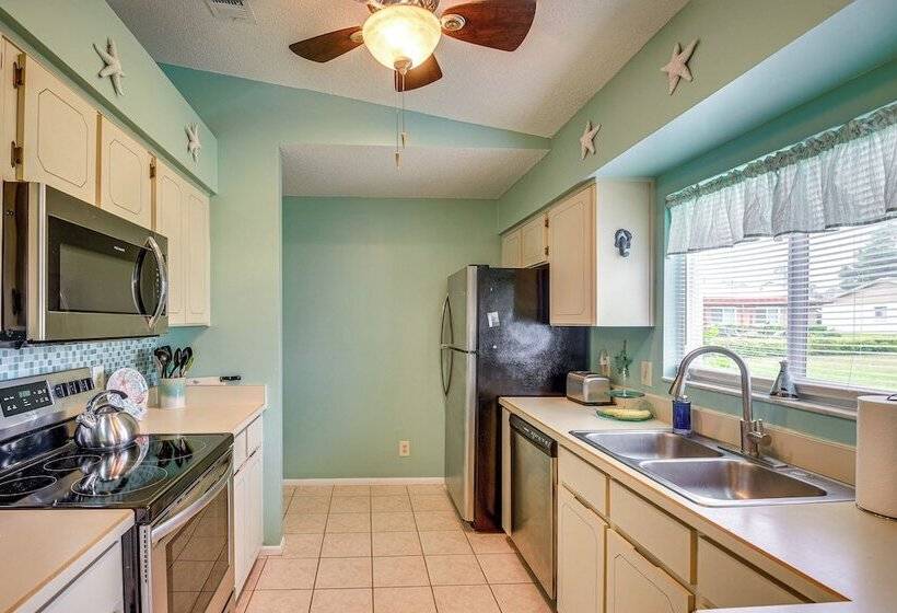 Home Near Daytona Speedway, Dining + Beaches!