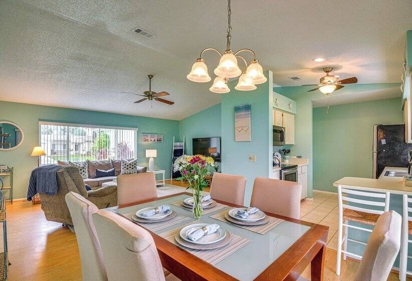 Home Near Daytona Speedway, Dining + Beaches!