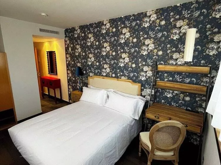 ホテル Christine Boutique
