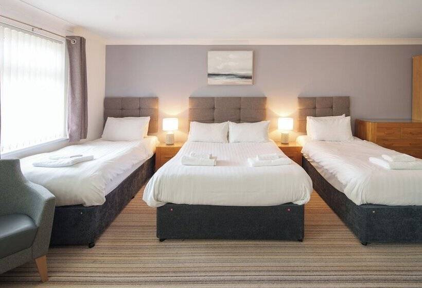 בית מלון כפרי The Gwbert