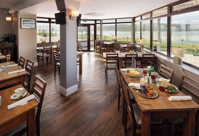 בית מלון כפרי The Gwbert