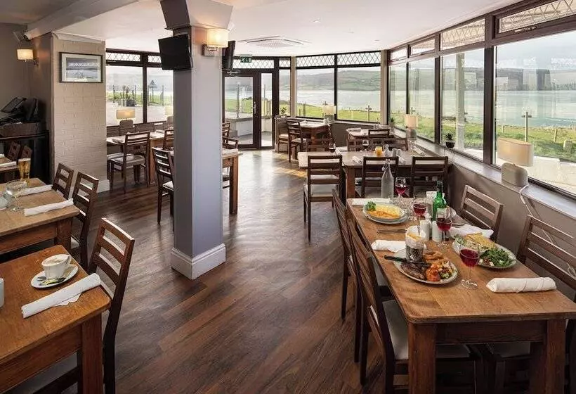 ホテル The Gwbert