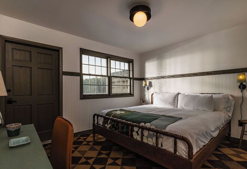 Отель Hemlock Neversink