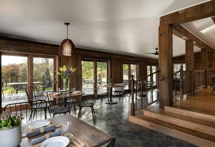 Отель Hemlock Neversink