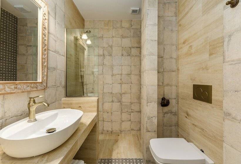 فندق Meydani Suites