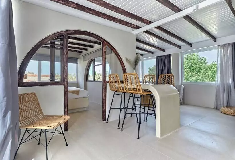 ホテル Paridian Living