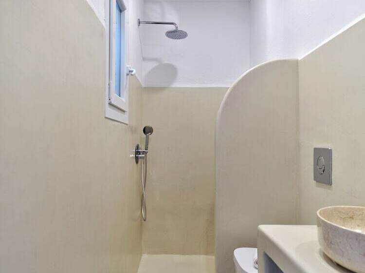 فندق Paridian Living