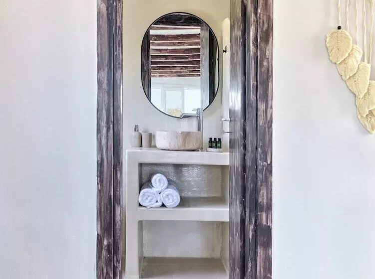 ホテル Paridian Living